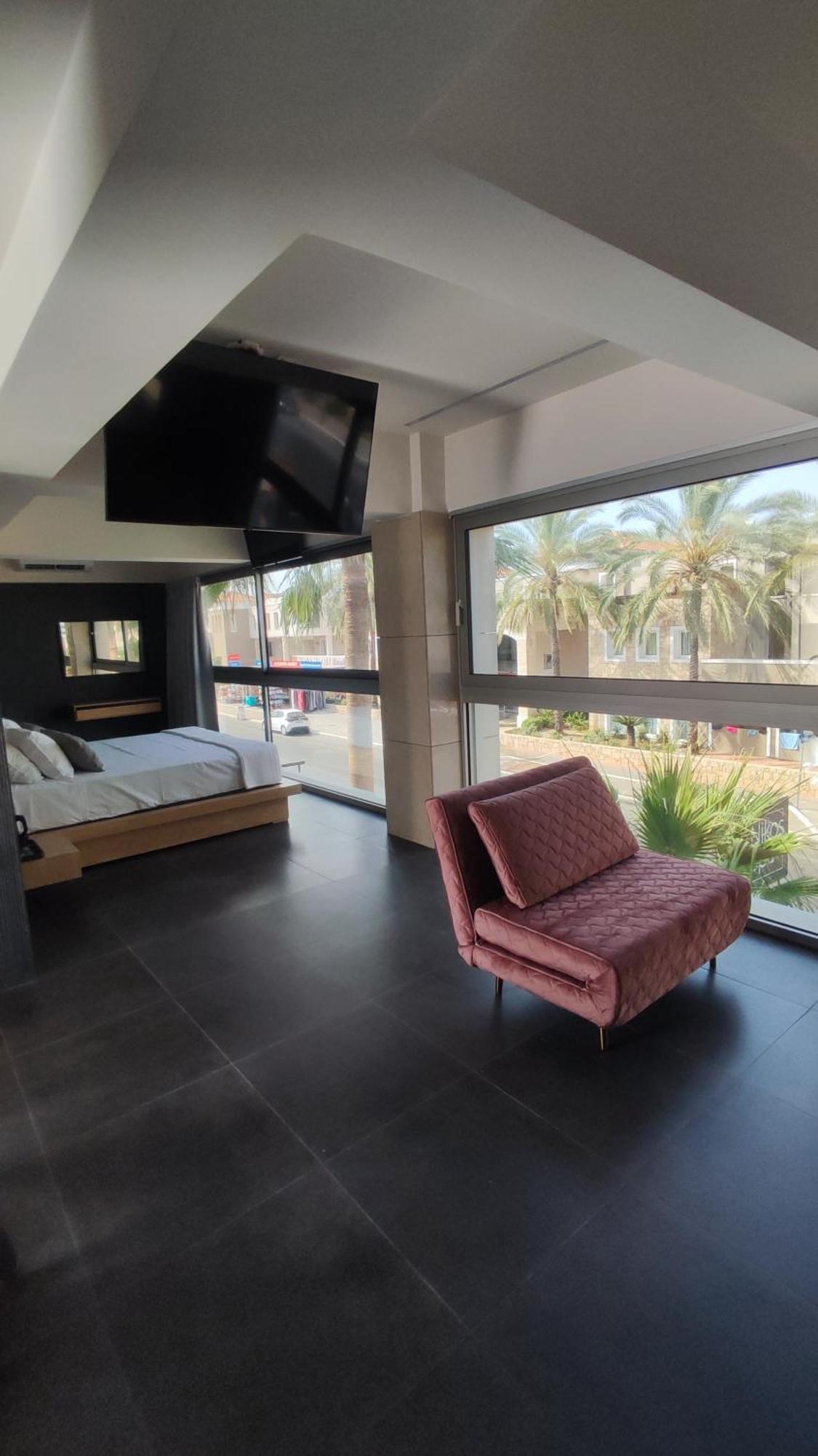 Summertime Signature Suites Agia Marina المظهر الخارجي الصورة